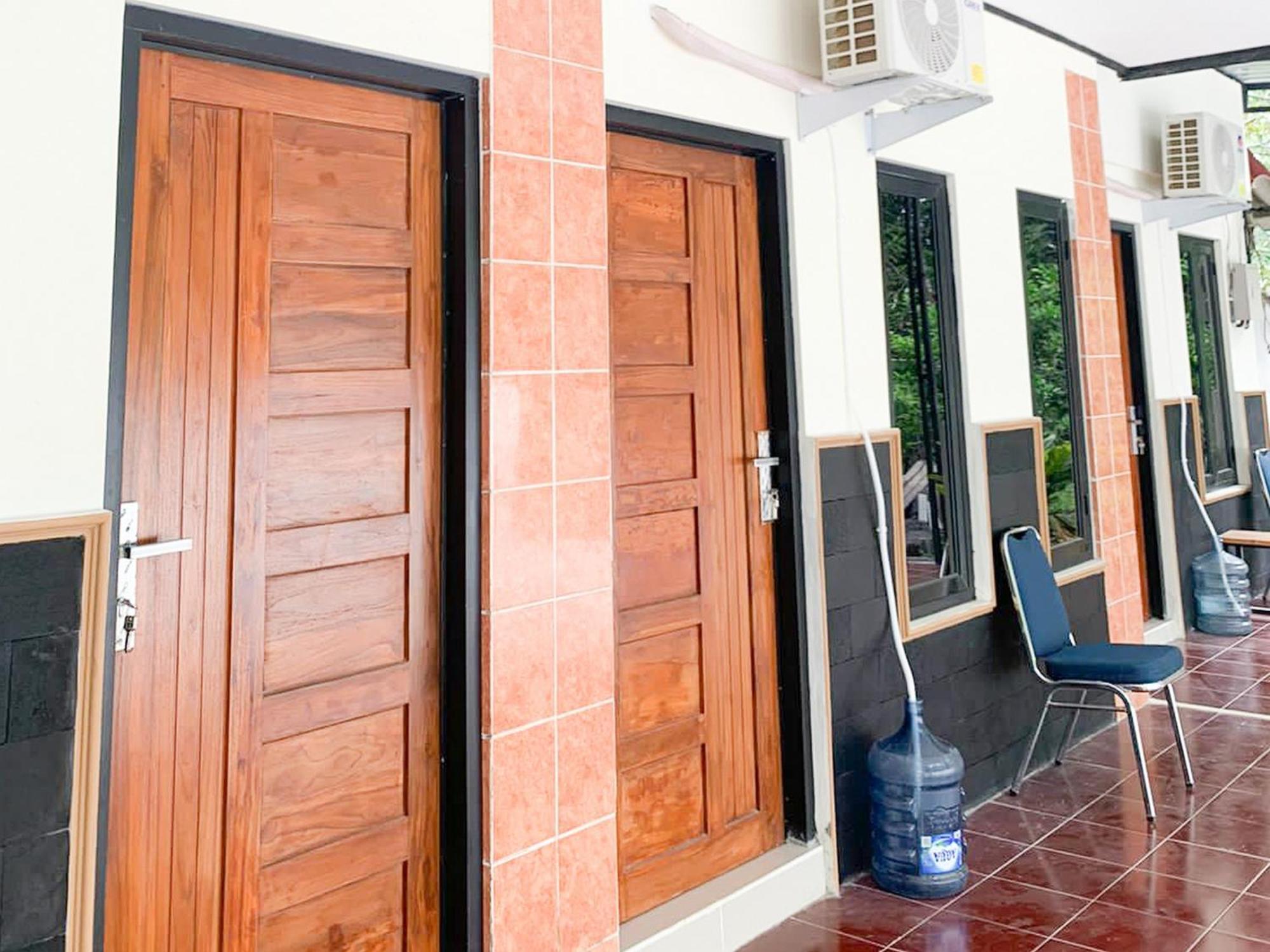 Reddoorz Near Museum Gunung Merapi Kaliurang Esterno foto