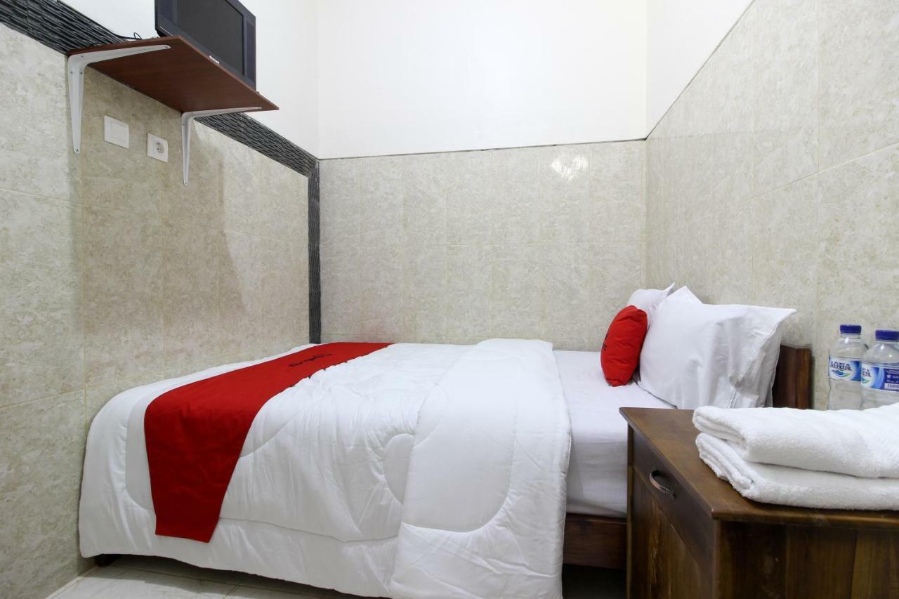 Reddoorz Near Museum Gunung Merapi Kaliurang Esterno foto