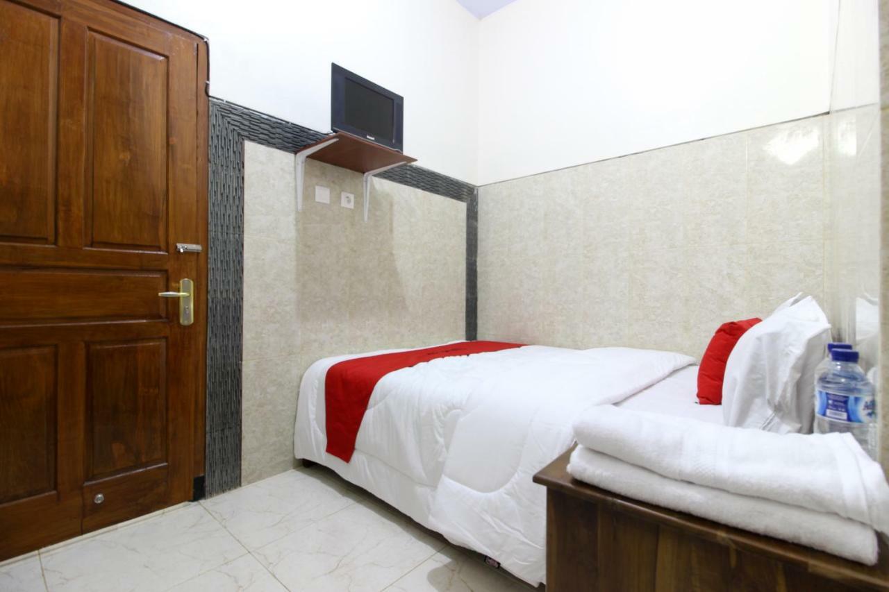 Reddoorz Near Museum Gunung Merapi Kaliurang Esterno foto