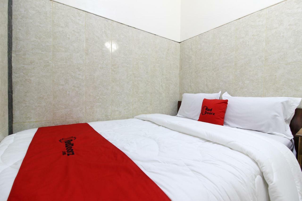 Reddoorz Near Museum Gunung Merapi Kaliurang Esterno foto
